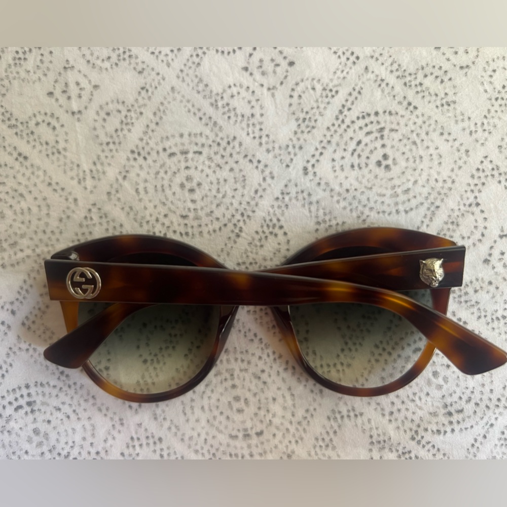 Gucci women’s sunglasses - Picture 2 of 6